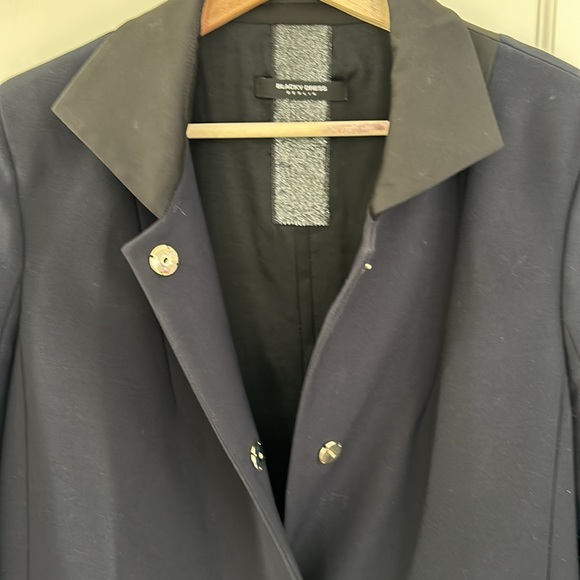 Blacky Dress Berlin coat in navy with black collar. - Picture 3 of 4